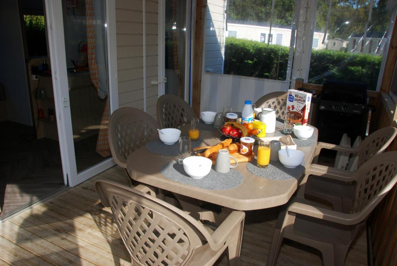 Mobilhome 2Ch Climatise-Terrasse Fermee-4 Velos-Camping 4 Etoiles Les Charmettes Les Mathes Dış mekan fotoğraf