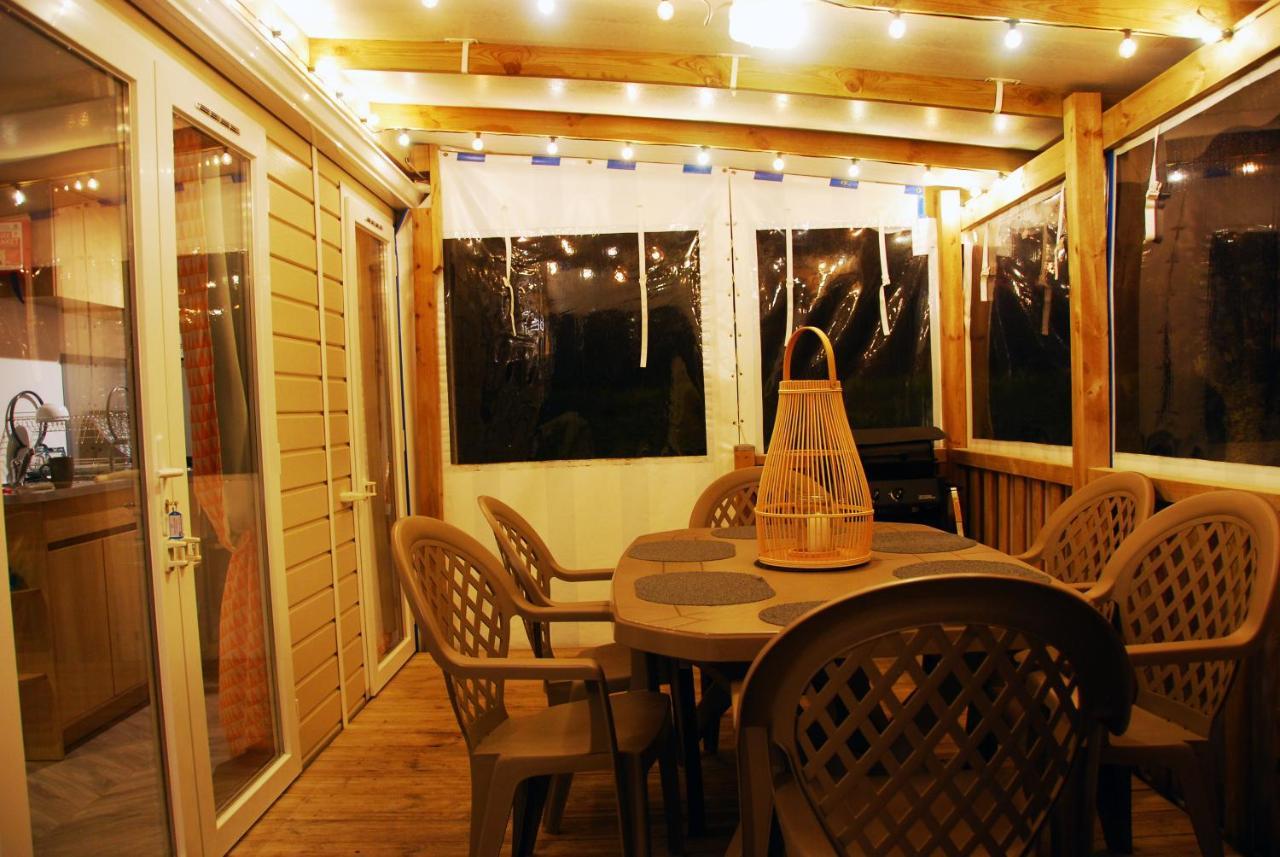 Mobilhome 2Ch Climatise-Terrasse Fermee-4 Velos-Camping 4 Etoiles Les Charmettes Les Mathes Dış mekan fotoğraf