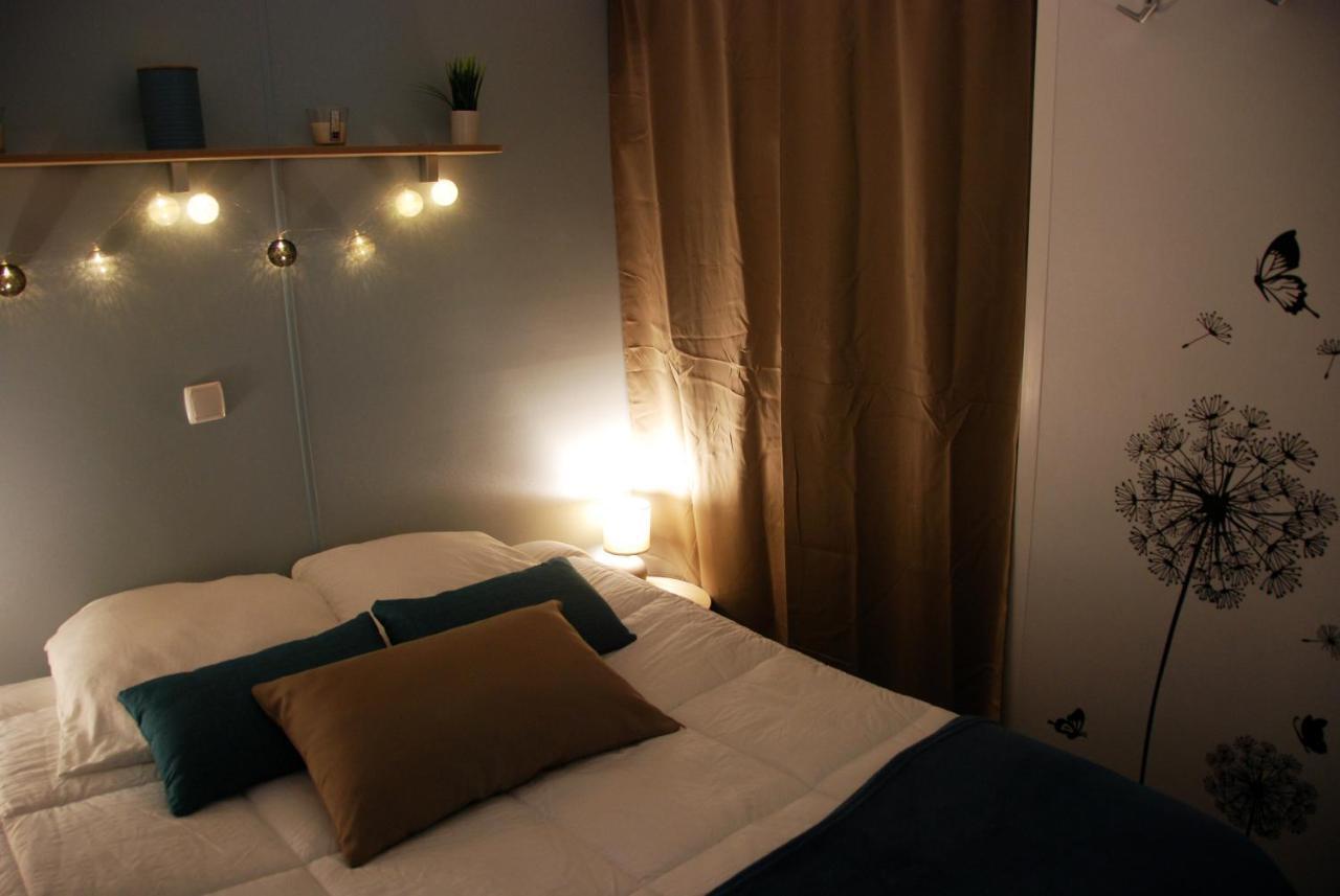 Mobilhome 2Ch Climatise-Terrasse Fermee-4 Velos-Camping 4 Etoiles Les Charmettes Les Mathes Dış mekan fotoğraf