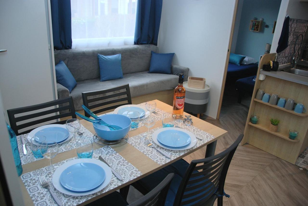 Mobilhome 2Ch Climatise-Terrasse Fermee-4 Velos-Camping 4 Etoiles Les Charmettes Les Mathes Dış mekan fotoğraf
