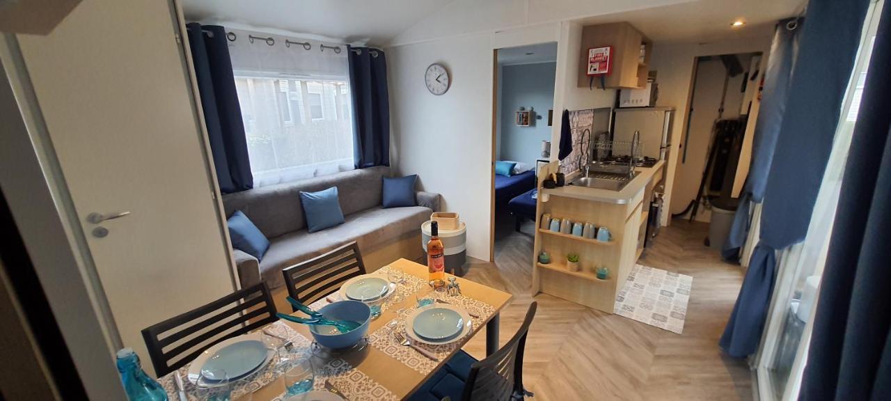 Mobilhome 2Ch Climatise-Terrasse Fermee-4 Velos-Camping 4 Etoiles Les Charmettes Les Mathes Dış mekan fotoğraf